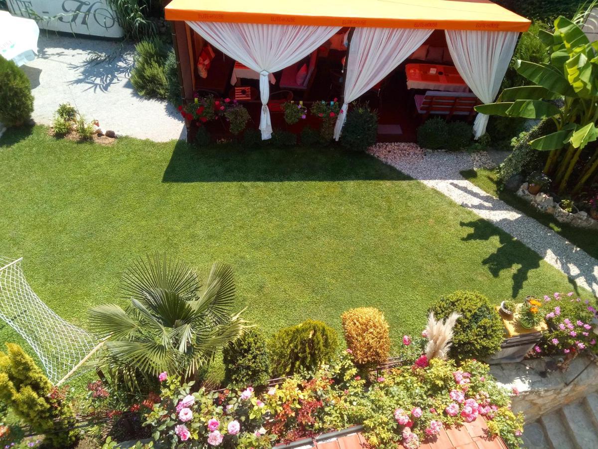 فندق Yard House Trpejca أوهغيد المظهر الخارجي الصورة