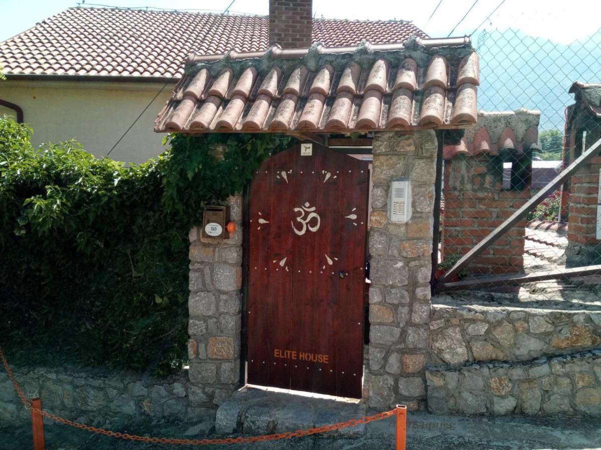 فندق Yard House Trpejca أوهغيد المظهر الخارجي الصورة